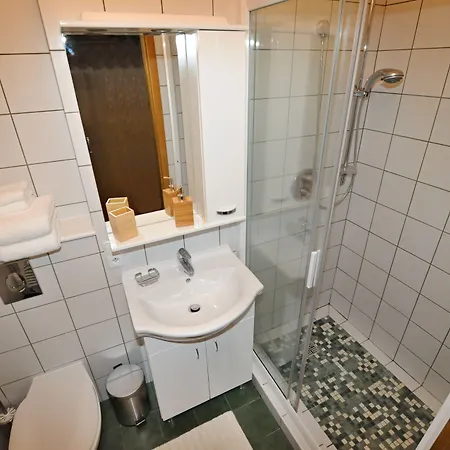 Latron 98 Apartamento