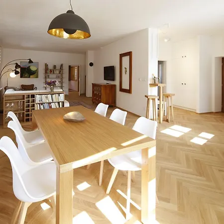Apartamento Latron 98