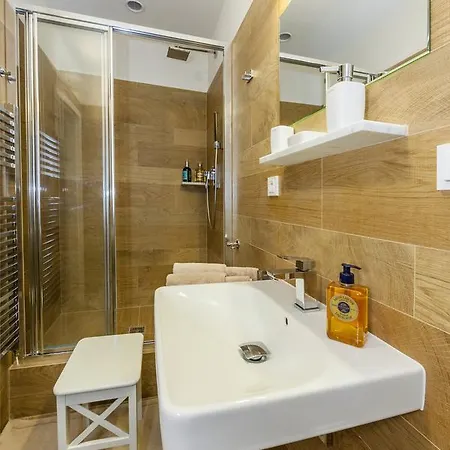 Apartment Latron 98