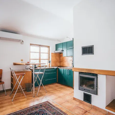 Apartment Latron 98
