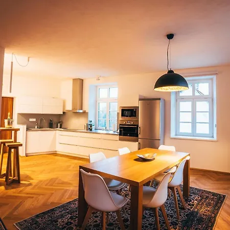 Latron 98 Cesky Krumlov
