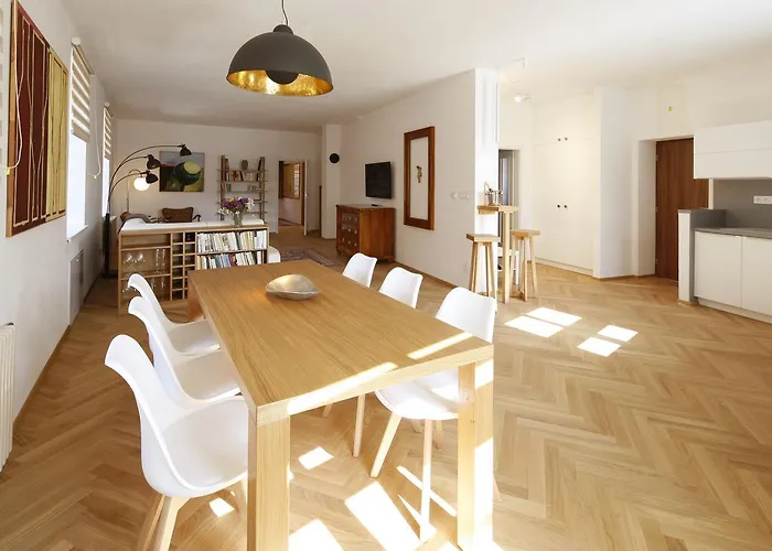 Апартаменты Latron 98