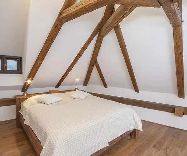 Апартаменты Latron 98